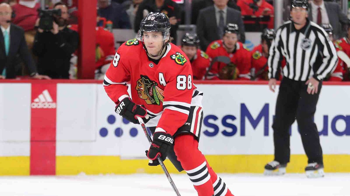 Blackhawks' Patrick Kane Ties Hull for Second All-Time in Points
