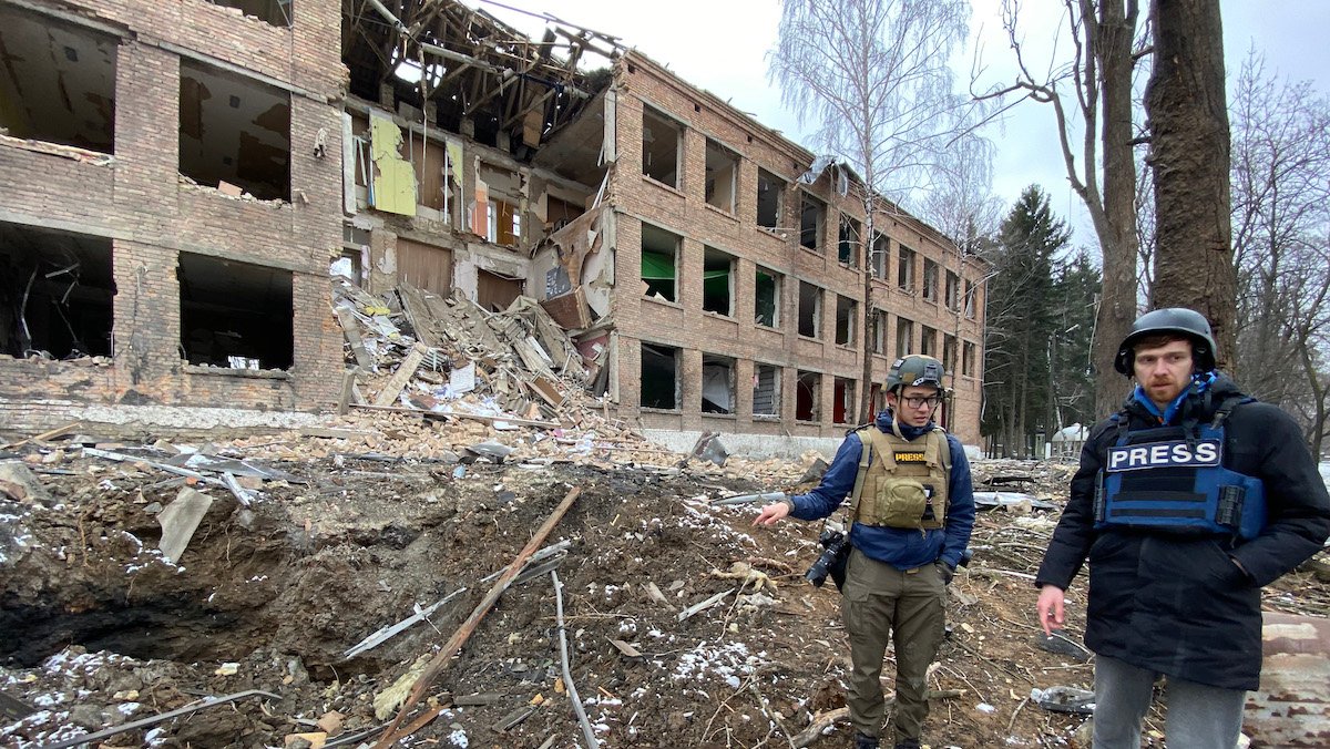 Death of Fox Journalists in Ukraine Underscores Dangers of Covering War – NBC Chicago - Vimarsana News