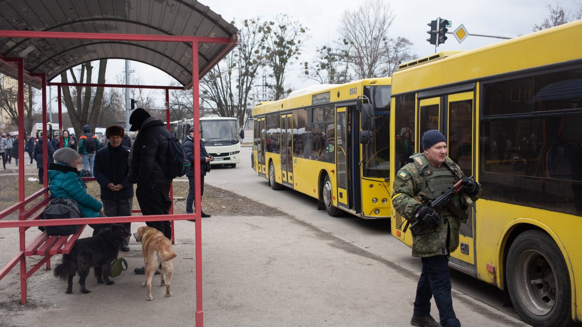 As Russia Claims Cease-Fire for Civilians to Exit 4 Cities, Ukraine Blasts Plan – NBC Chicago - Vimarsana News