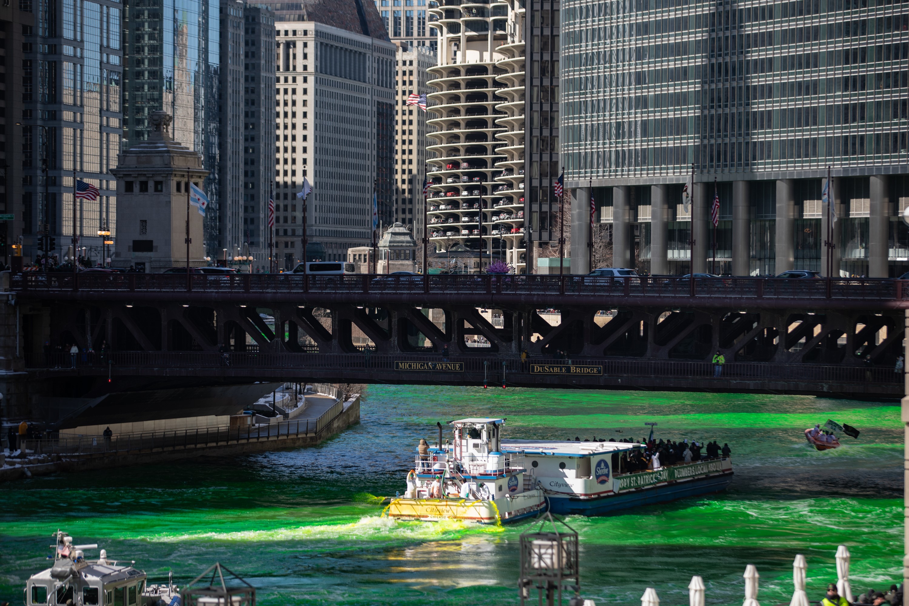 st patrick's day chicago river