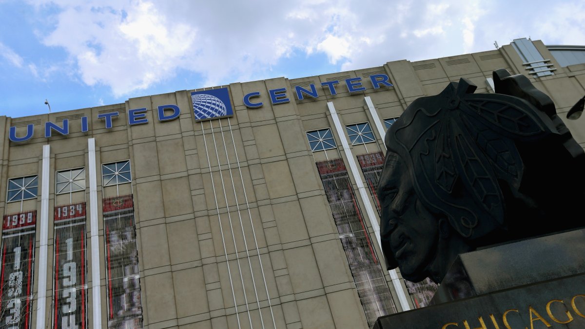 United Center walk-through COVID vaccinations end Monday