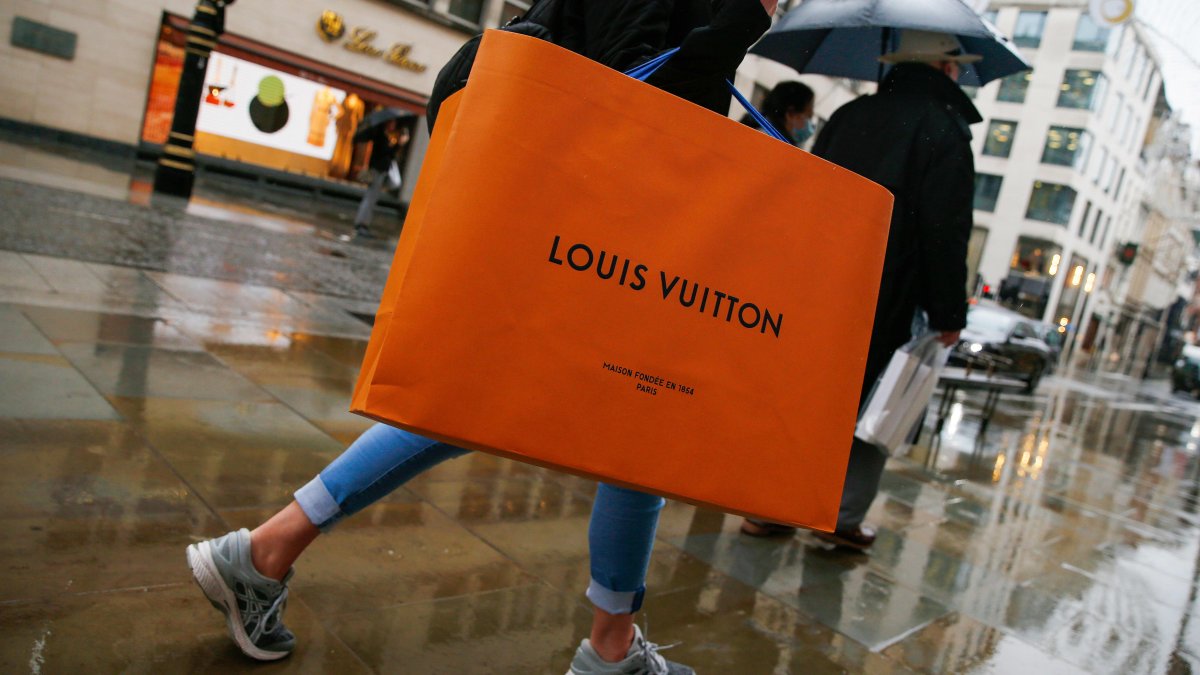 Ultra-Rich Fueling Sales of Luxury Brands Despite Inflation and Recession Fears