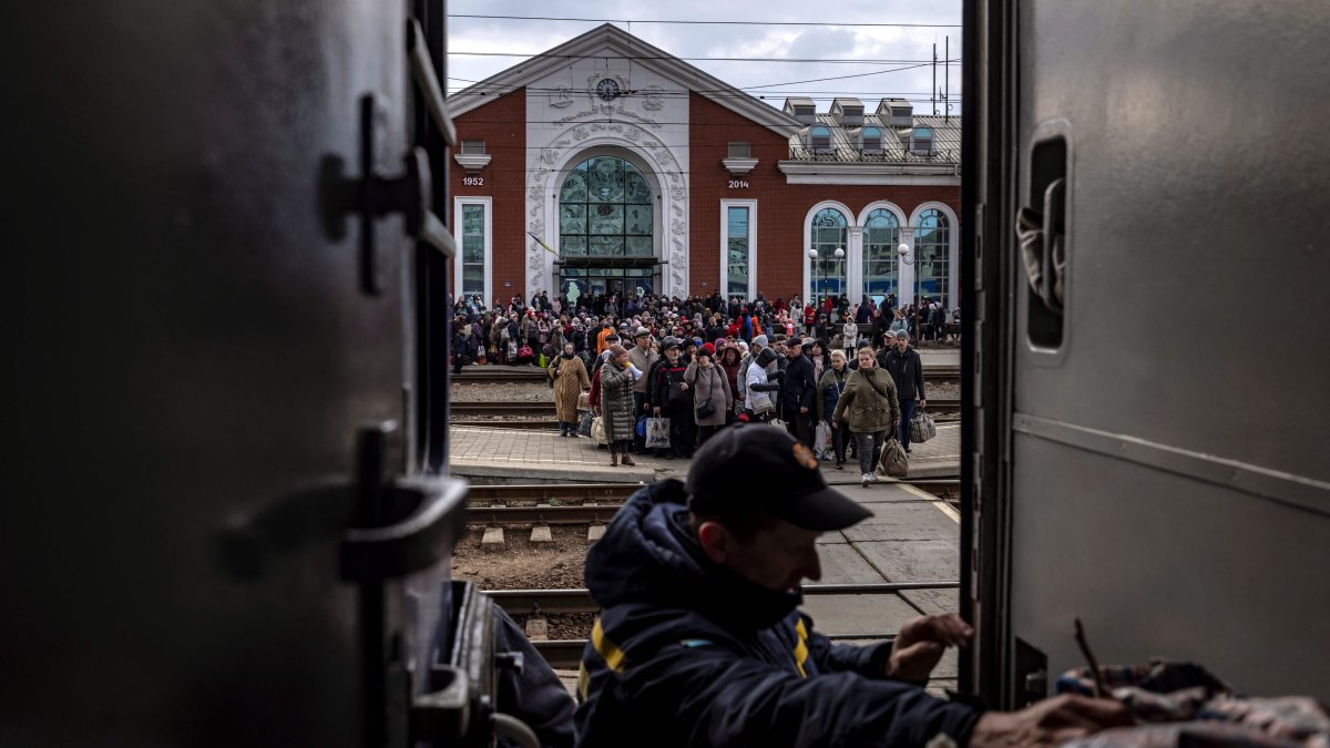 Putin Is Preparing an Eastern Offensive in Ukraine. Here's How the War's Next Phase Could Unfold - Vimarsana News