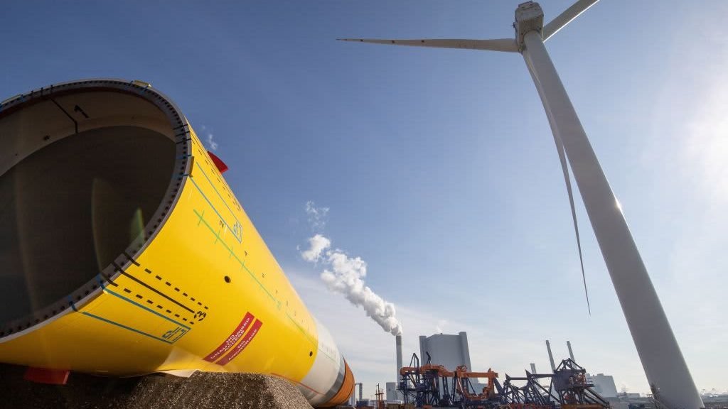 The Race to Roll Out 'Super-Sized' Wind Turbines Is on – NBC Chicago - Vimarsana News