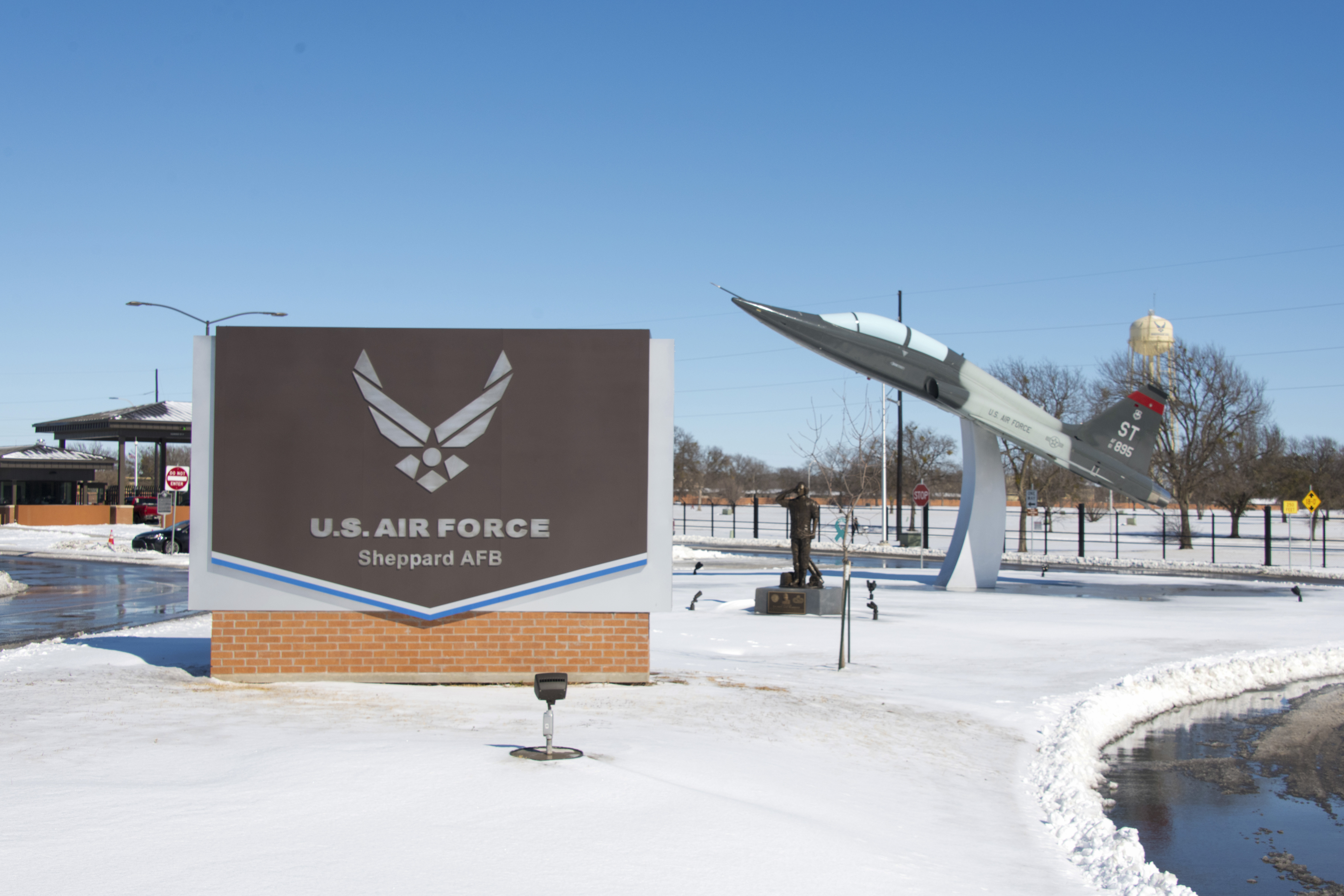 'Grave' Health Risks in Military Housing Found by Senate Panel – NBC Chicago - Vimarsana News