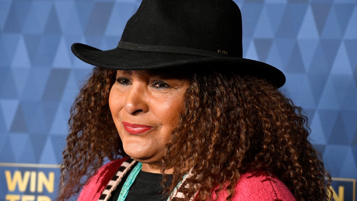 Pam Grier Covers 'Everything' in a New Podcast of Her Career – NBC Chicago - Vimarsana News