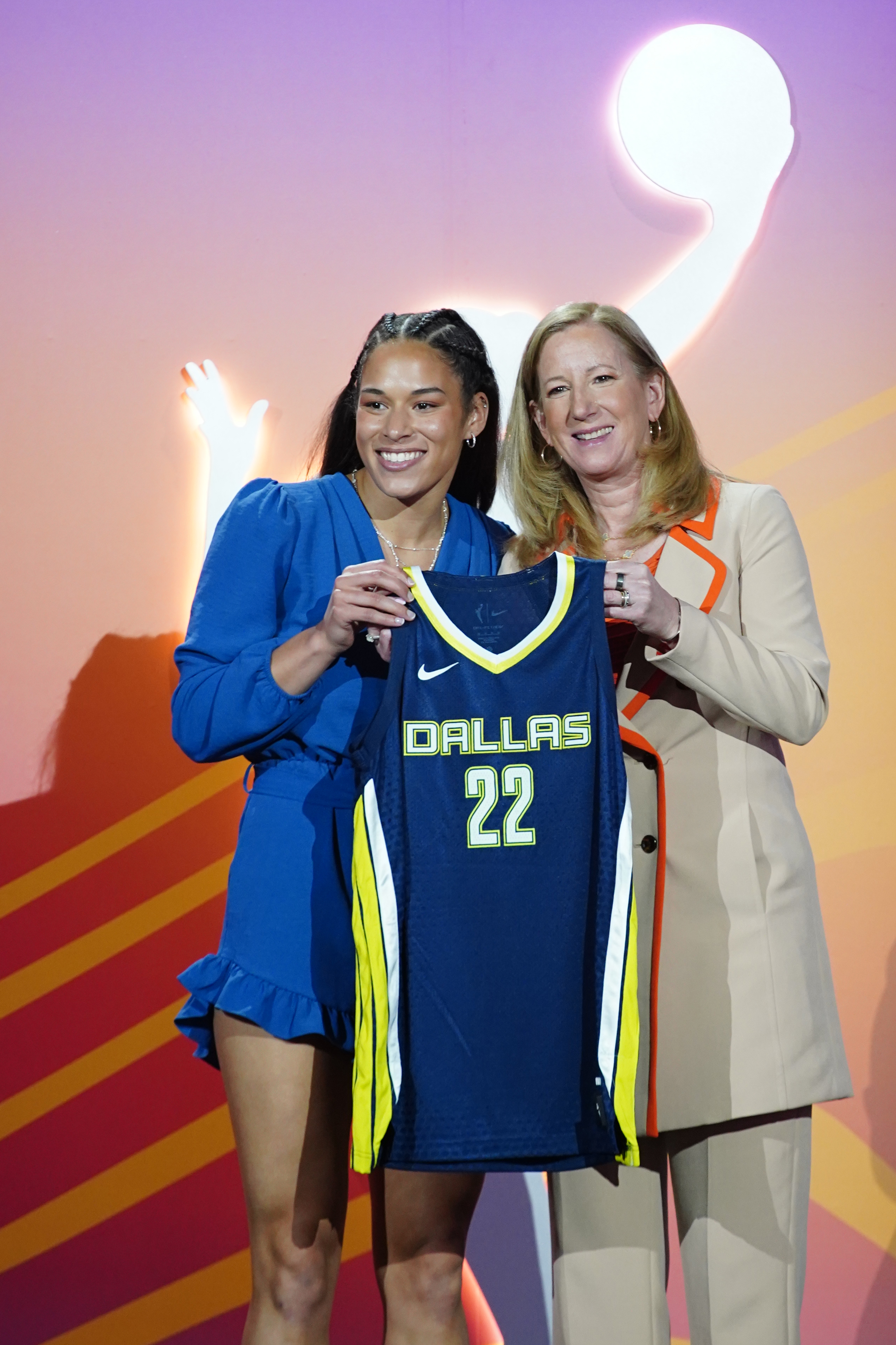 WNBA Draft: Northwesterns Veronica Burton Goes 7th Overall to Dallas