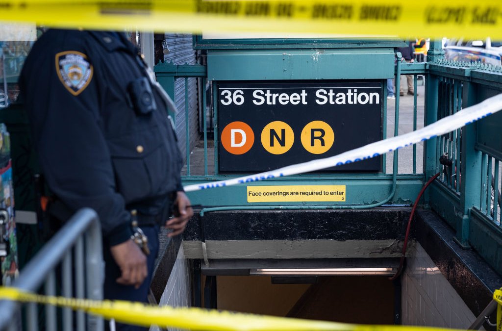 After Mass Shooting, NYC Explores Gun Detectors in Subways - Vimarsana News