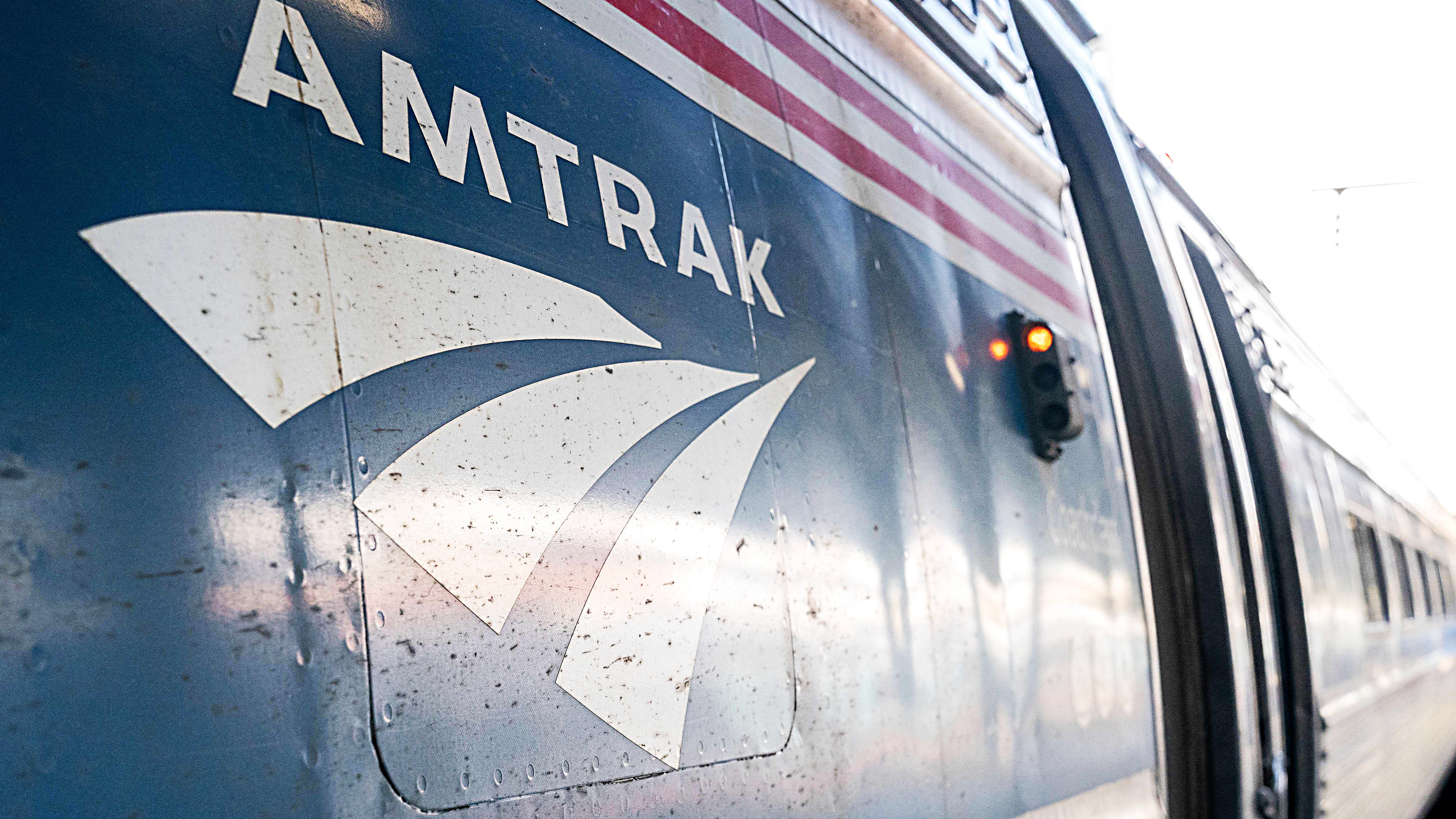 Driver Dies After Amtrak Train Strikes Vehicle in Wisconsin – NBC Chicago