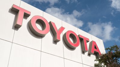 Toyota Recalls 460,000 Cars Over Software Glitch