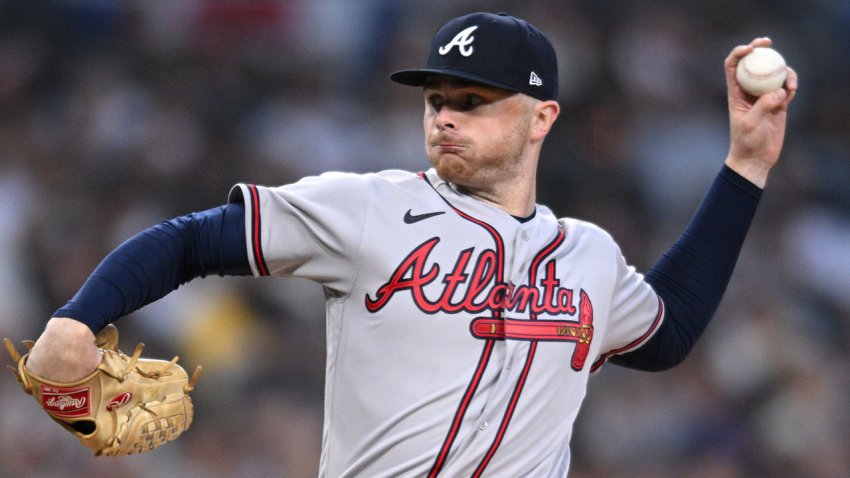 June 4 2022: Atlanta pitcher Jesse Chavez (60) throws a pitch