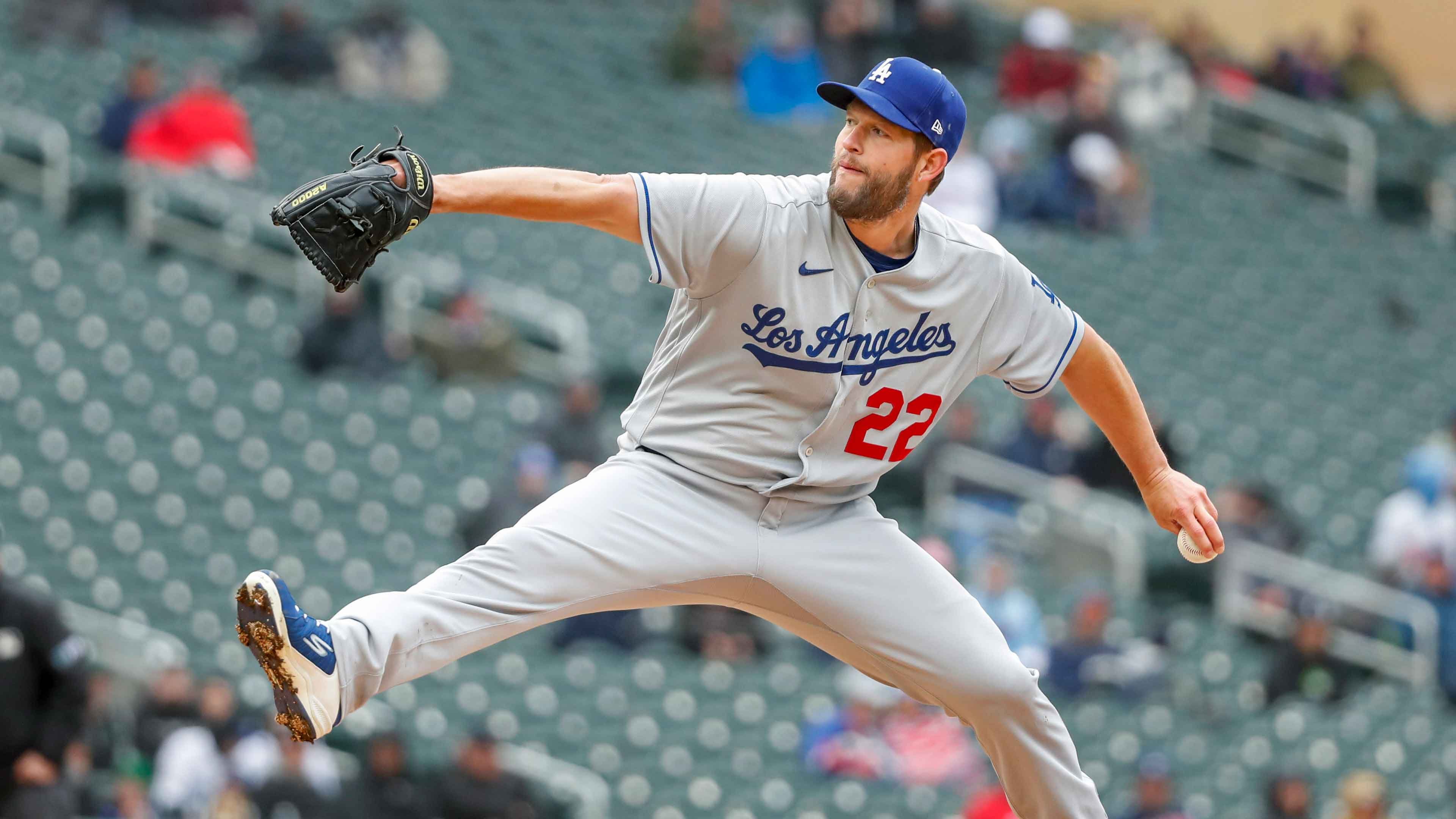 Watch: Clayton Kershaw Meets Young Fan Whose Grandpa Died of Cancer - Vimarsana News