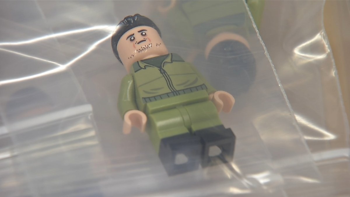 Custom Toy Maker Finds Unique Way to Help With Ukrainian Relief Efforts –  NBC Chicago
