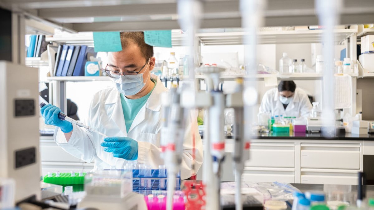 COVID Exposure Guidelines Here’s How Long to Quarantine After Close Contact, Testing Positive