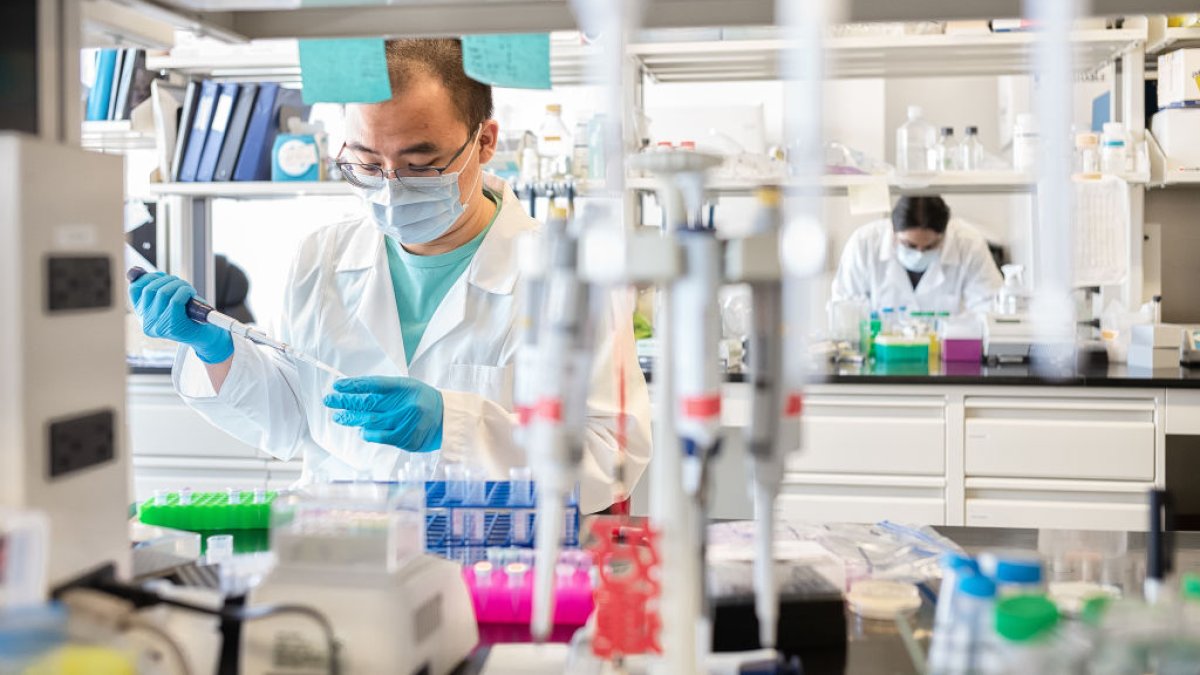 COVID Exposure Guidelines: Here’s How Long to Quarantine After Close Contact, Testing Positive COVID Exposure Guidelines: Here’s How Long to Quarantine After Close Contact, Testing Positive