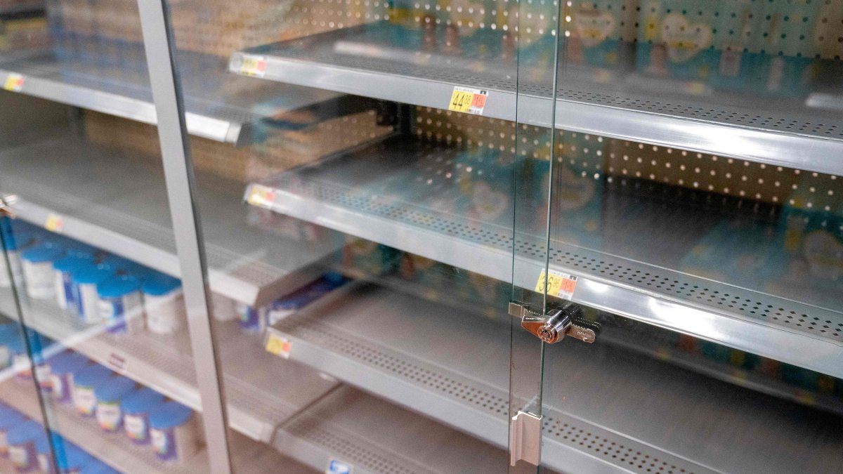 Fact-Checking Cause of Baby Formula Shortage – NBC Chicago - Vimarsana News