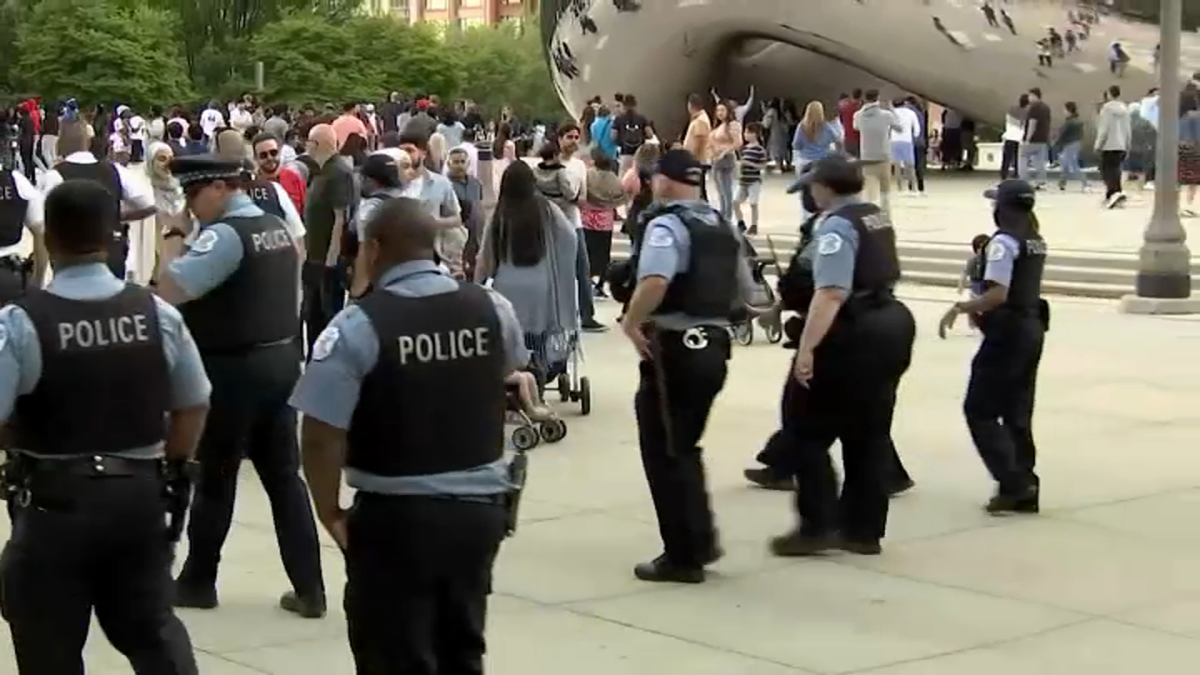 Chicago Curfew for Minors Moved Up to 10 p.m. After Recent Violence