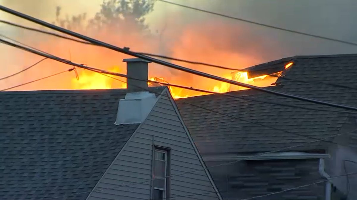2 Firefighters Injured Battling House Fire in Back of the Yards - Vimarsana News