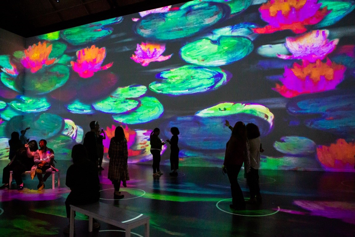 ‘Immersive Monet and The Impressionists Illuminates Chicago This Summer
