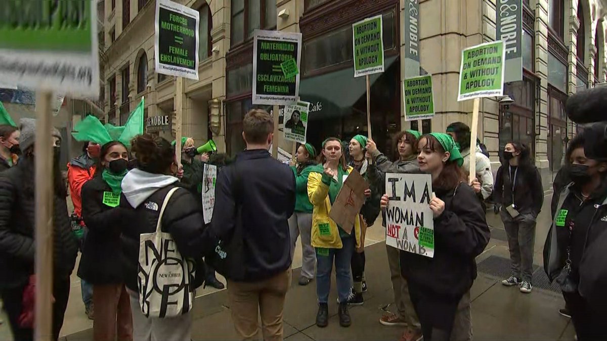 Protests Held After Draft Supreme Court Ruling Reveals Possible Overturn of Roe v. Wade - Vimarsana News