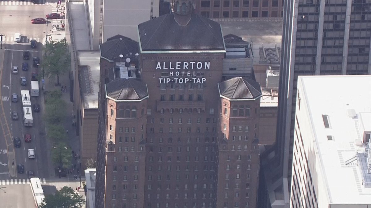 Woman, Suspect Both Dead After Shooting at Warwick Allerton Hotel on Mag Mile - Vimarsana News