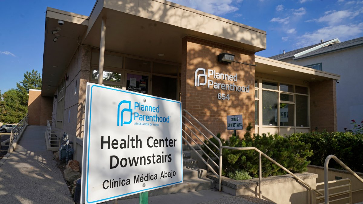 Here is Where Abortion Acess Could Affect the Midterm Elections – NBC Chicago - Vimarsana News