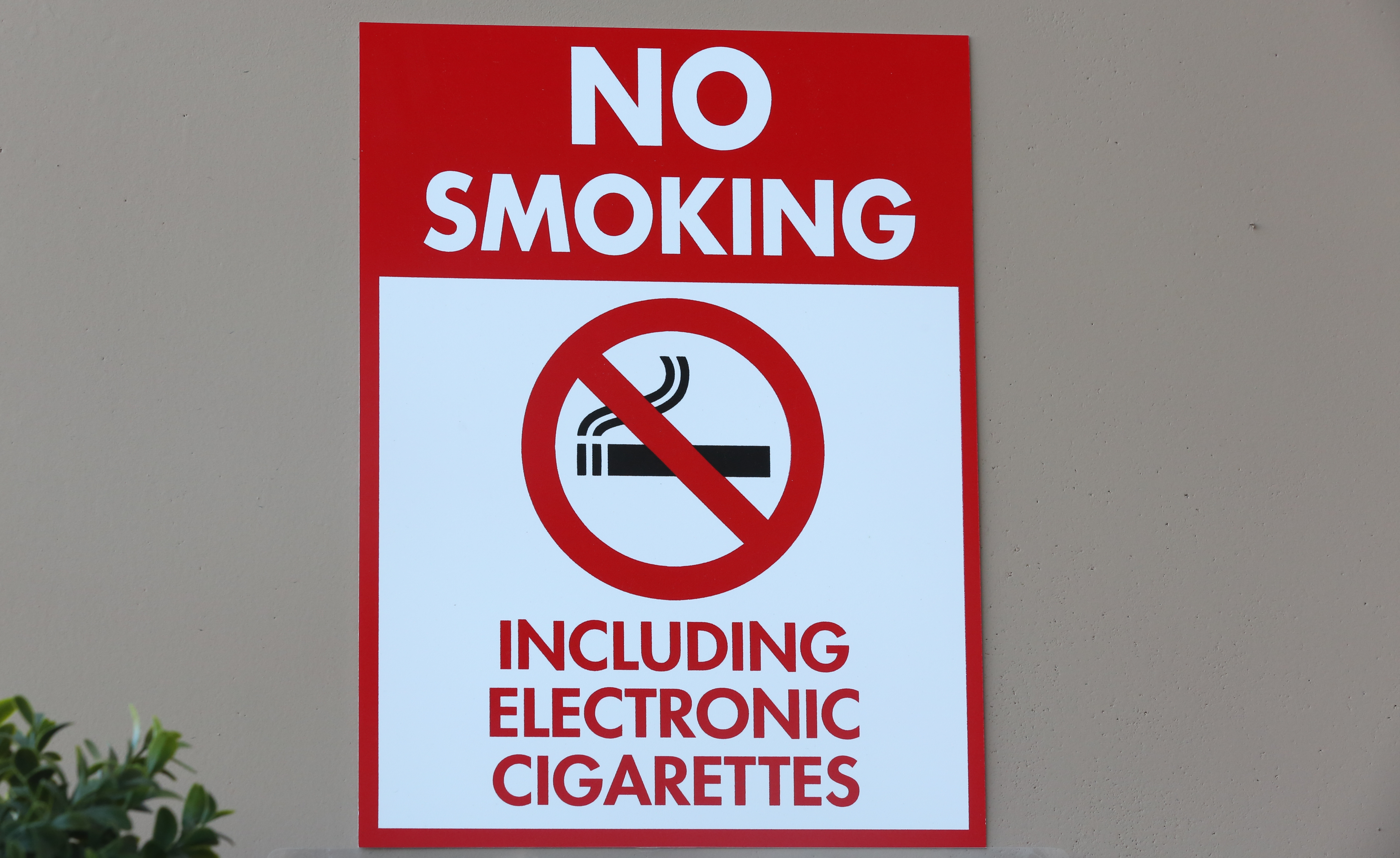 New Illinois law will ban indoor e-cigarette smoking in public places  NBC  Chicago