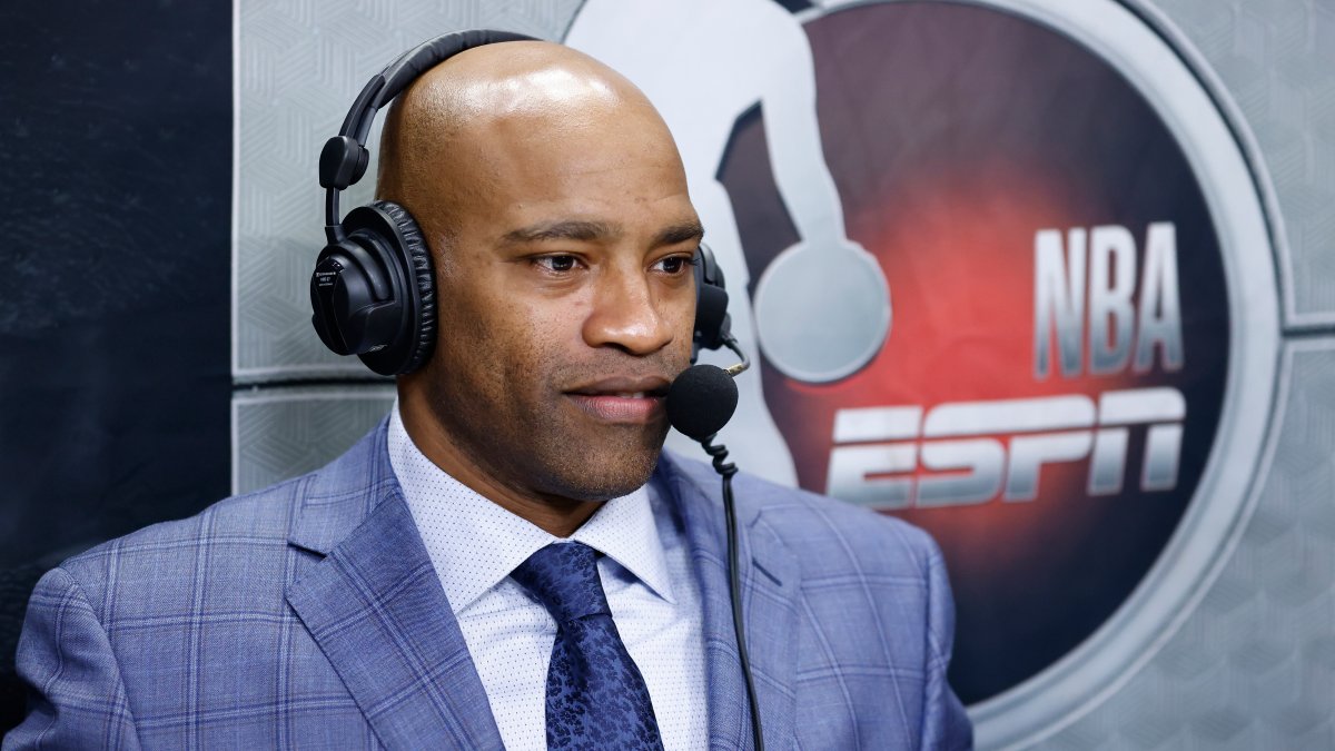 Nearly $100K Stolen From Ex-NBA Player Vince Carter's Home - Vimarsana News