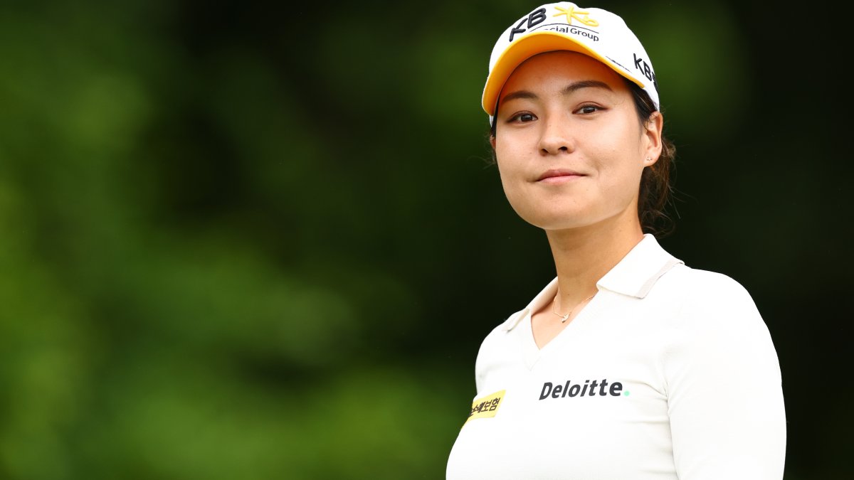 Gee Chun, 여자 PGA 기록 동률 5타차 선두를 달리다 – NBC Chicago