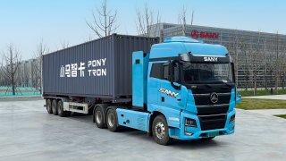 Self-driving tech start-up Pony.ai announced Thursday it plans to mass produce autonomous driving trucks with equipment manufacturing giant Sany Heavy Industry.