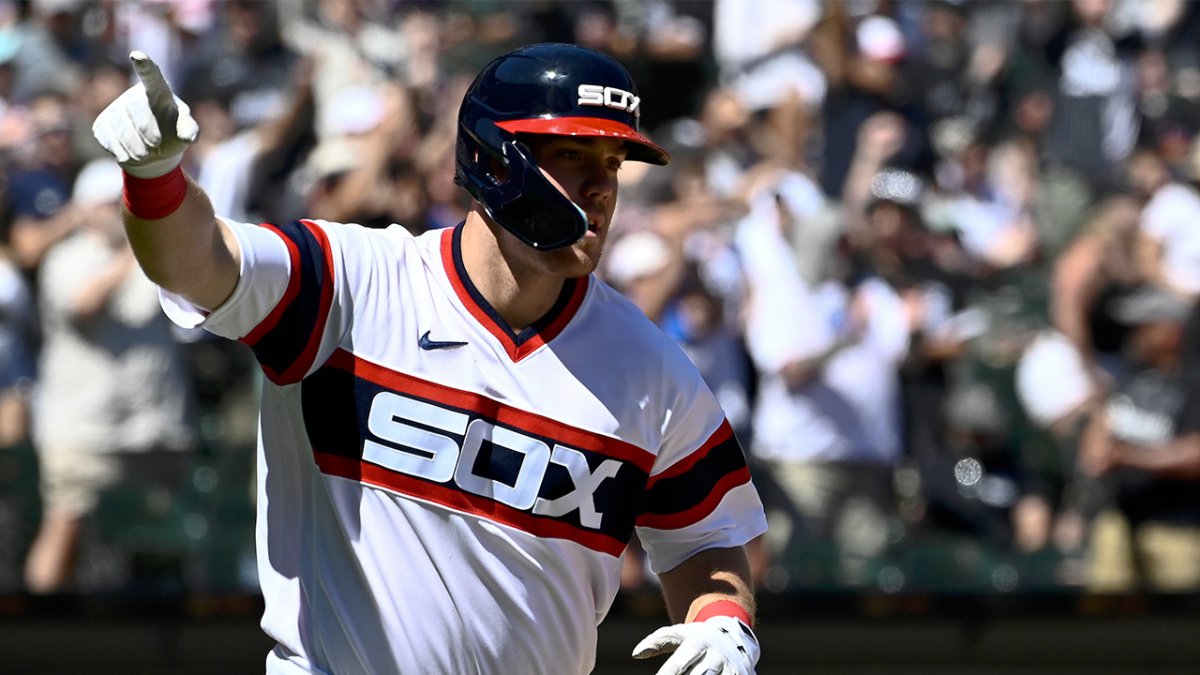 White Sox Take Advantage of Error, Score 2 in 8th of 4-2 Win – NBC Chicago