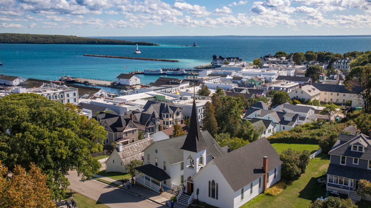 Mackinac Island Ranked Best in Continental US, Beating Out Martha’s Mackinac Island Ranked Best in Continental US, Beating Out Martha’s