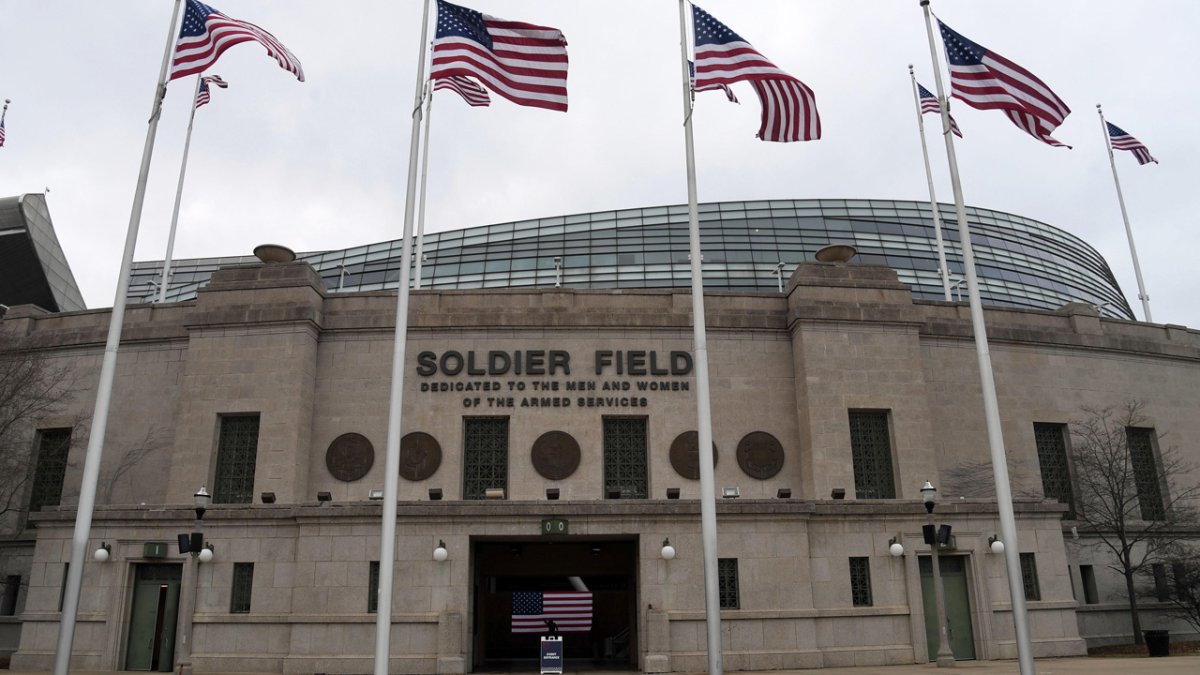 Soldier Field Grass at Bears Game Looks Bad, Justin Fields Says It's an Advantage