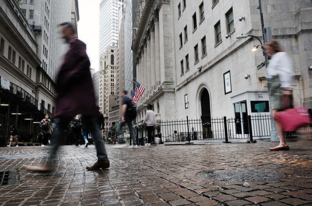 U.S. Treasury Yields Inch Higher as Investors Await Key Inflation Report