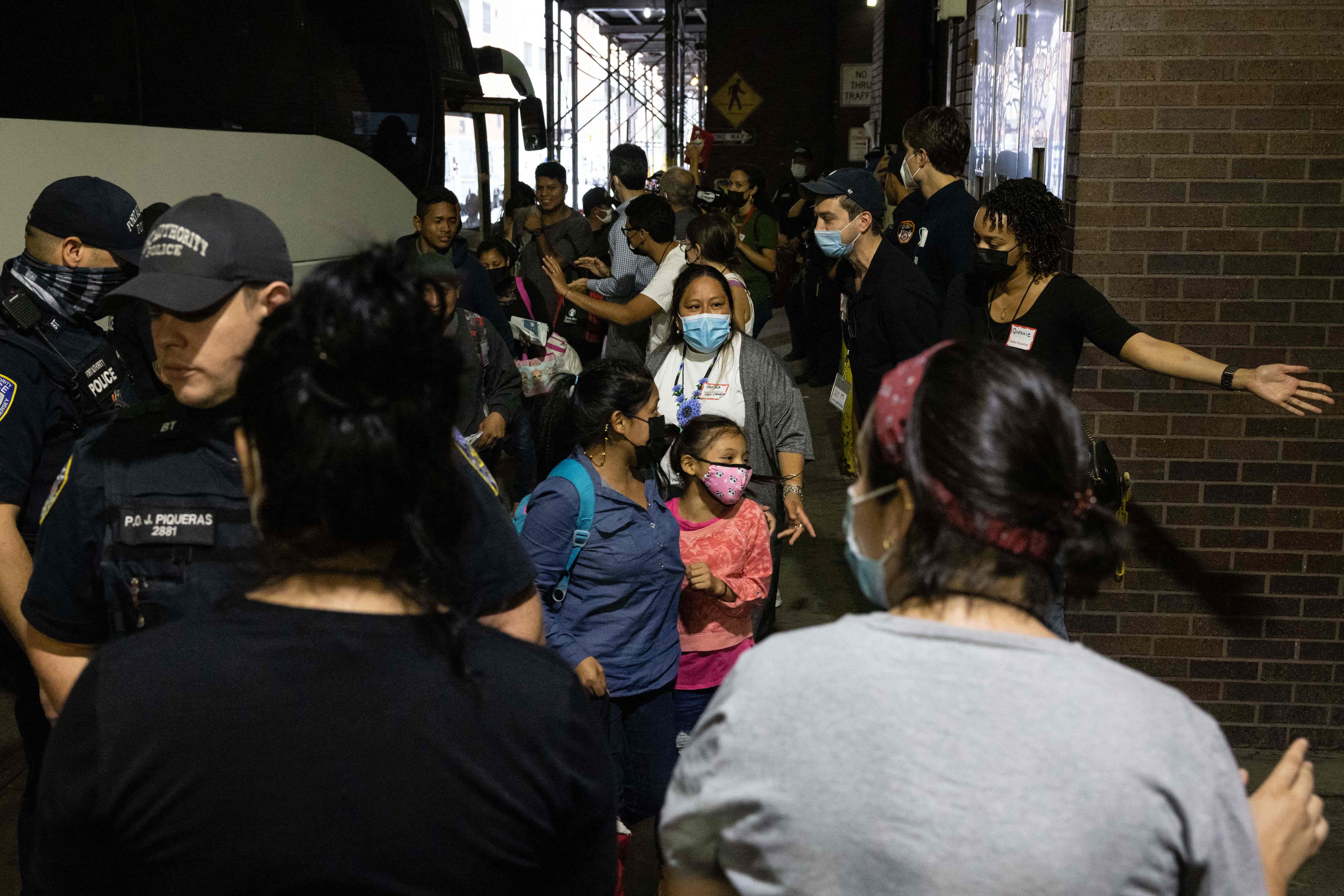 Friction Between White House and Senior DHS Officials Mounts as Migrant Border Crossings Soar – NBC Chicago