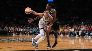 Parker, Chicago advance to WNBA semis, beat New York 90-72 - The San Diego  Union-Tribune