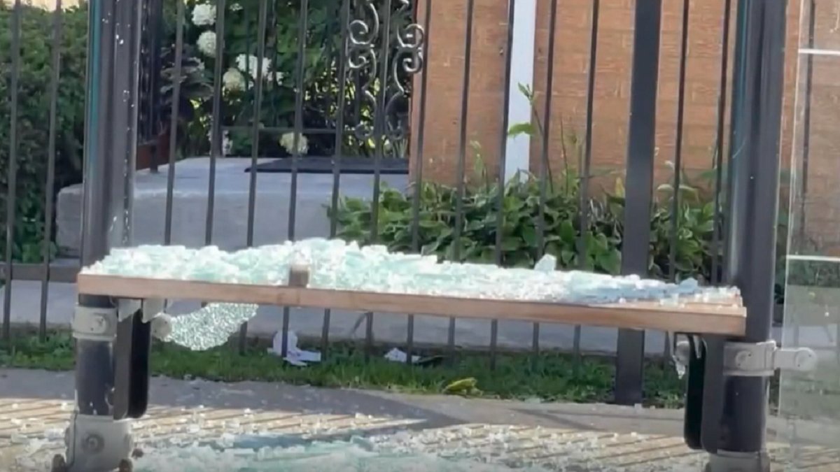 ‘Senseless’ More Than a Dozen Bus Stops Vandalized Along Halsted NBC