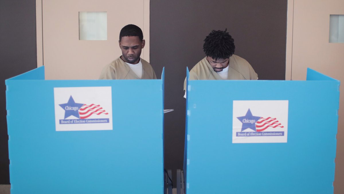 Can felons vote in Illinois? Voting questions surface after Trump ...