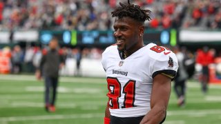 Antonio Brown is still a free agent following his release from the Tampa Bay Buccaneers last season. (USA TODAY Sports)