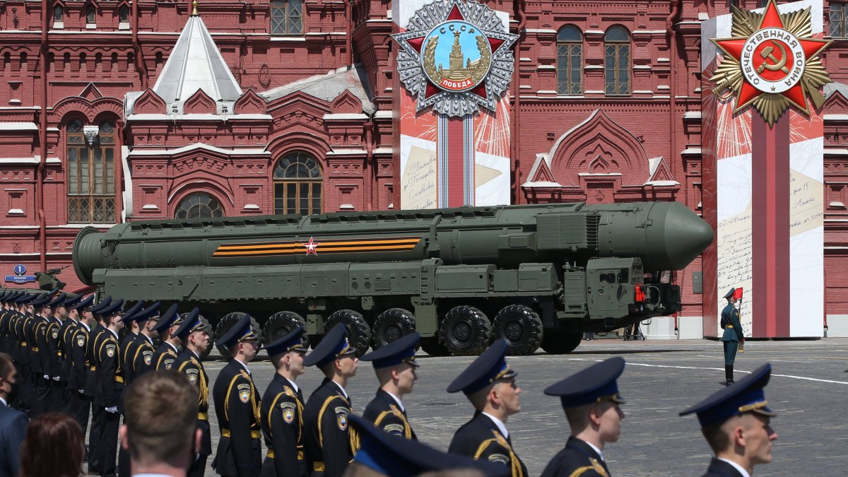 Putin's 'Incredibly Dangerous' Nuclear Threats Raise the Risk of an Unprecedented Disaster – NBC Chicago - Vimarsana News