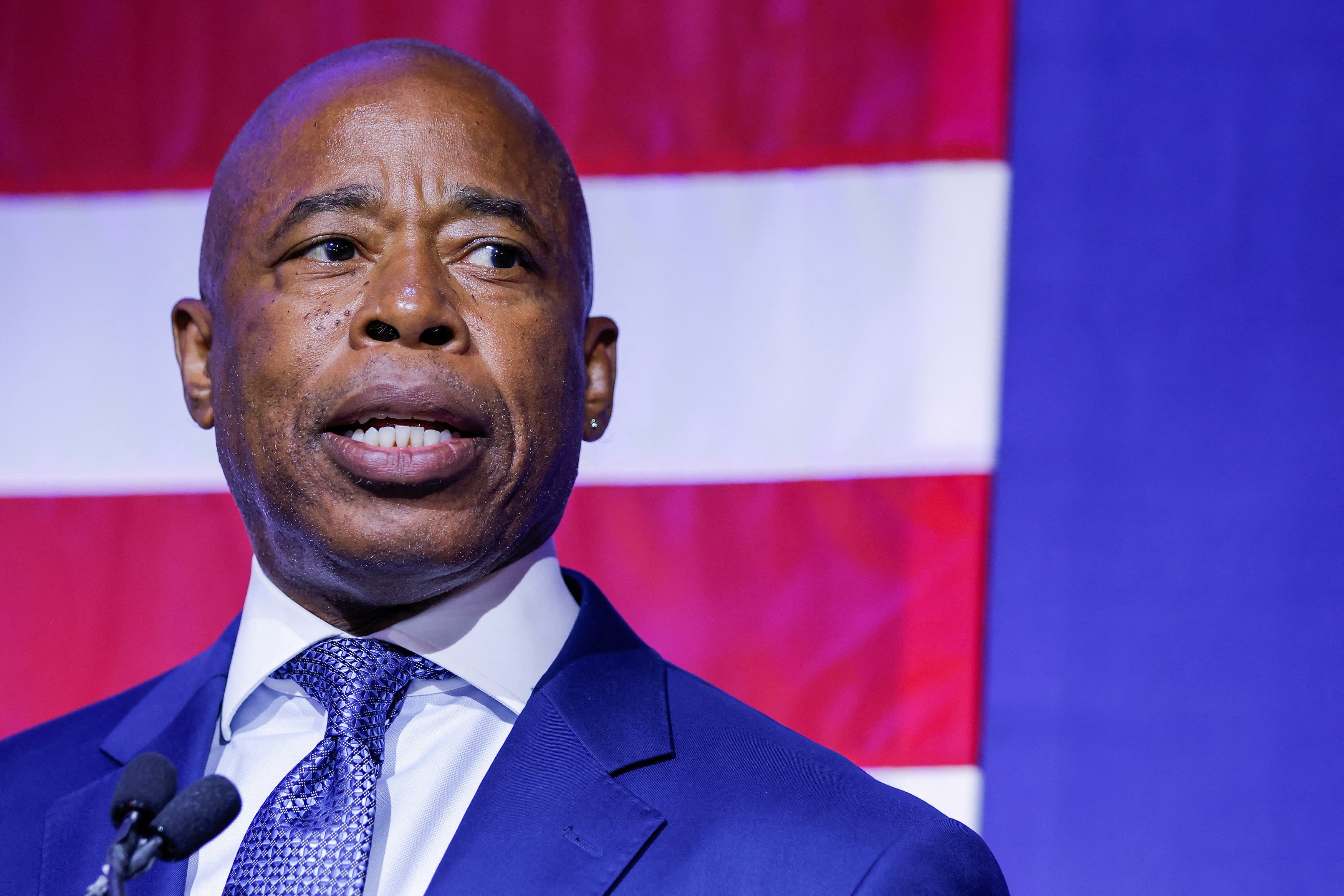 NYC Mayor Eric Adams Asks Tech Executives at Private Dinner to Keep Companies in the City - Vimarsana News