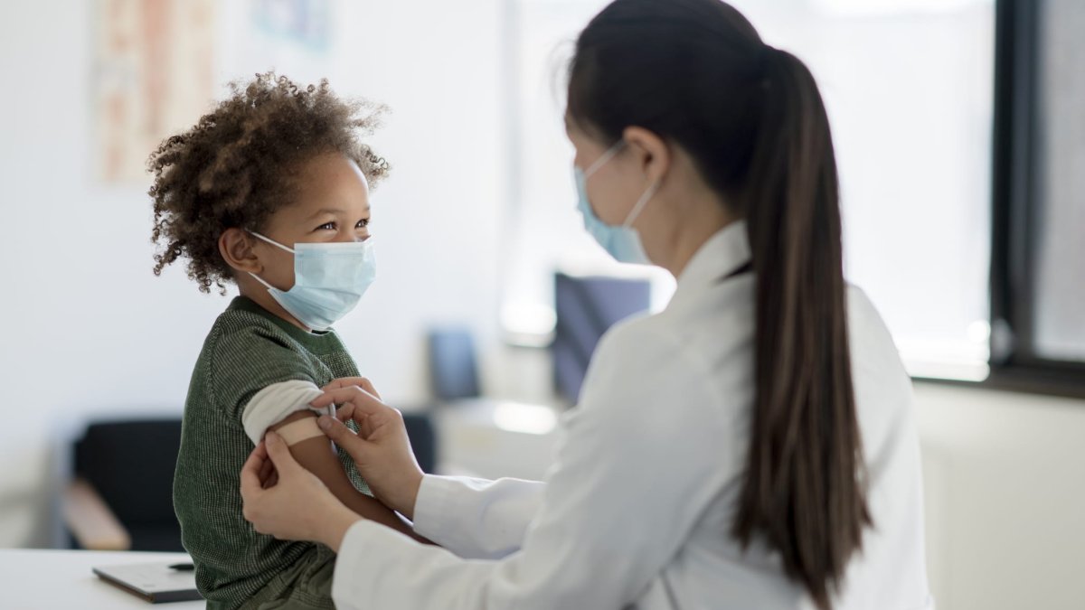 Omicron-Specific Covid Boosters for Children Ages 5 to 11 Are 'Only a Matter of Weeks Away,' Says FDA Vaccine Chief – NBC Chicago - Vimarsana News