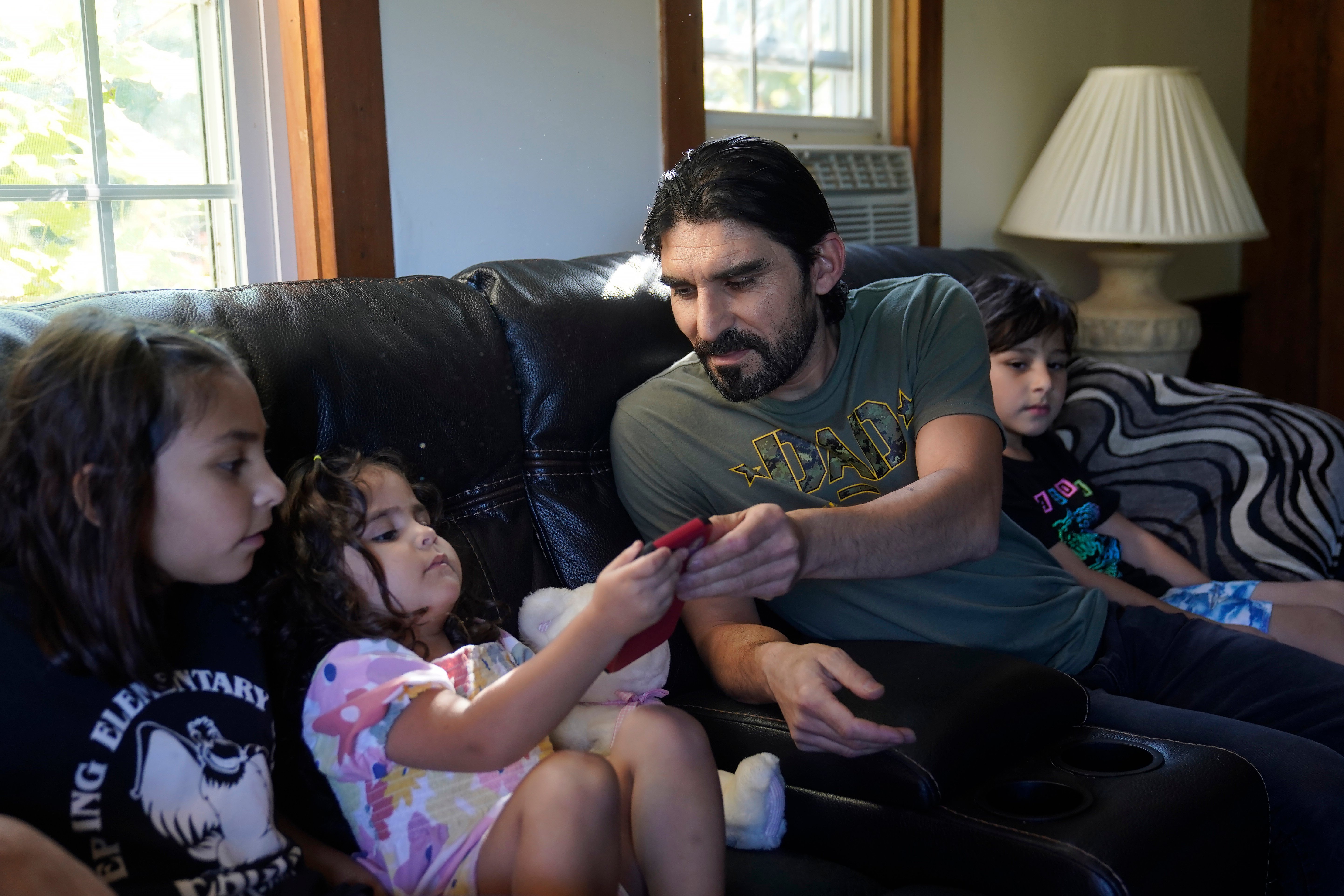 New Model to Enlist Regular Americans to Resettle Refugees - Vimarsana News