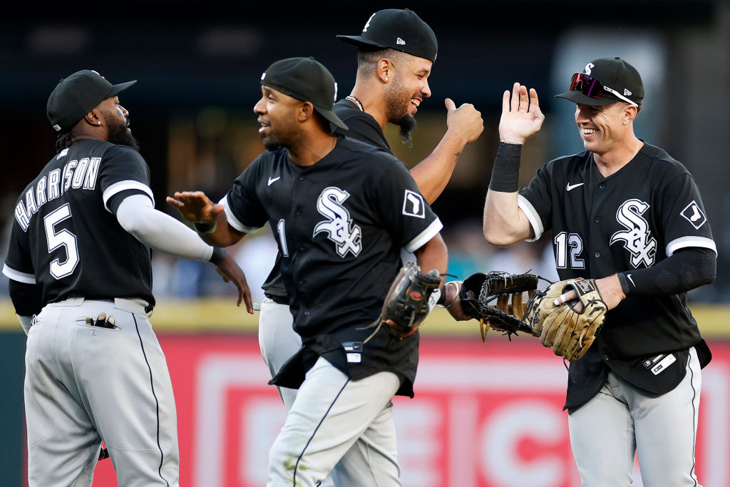 Lynn Dominates as White Sox Snap M's Streak With 3-2 Win