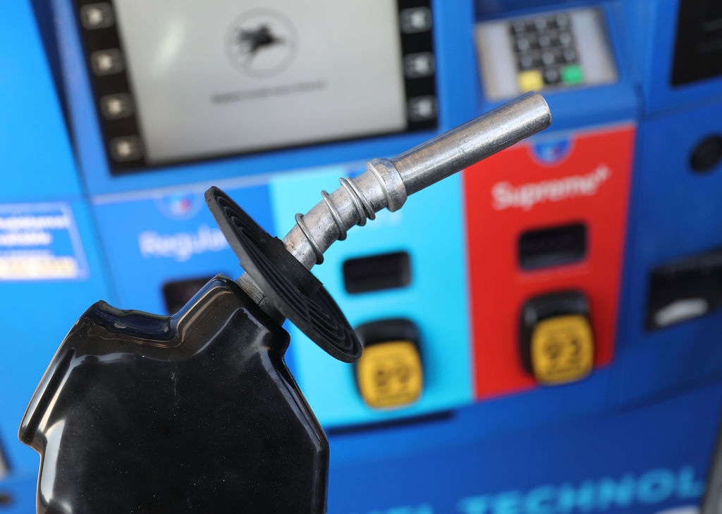 Suspension on Illinois Gas Tax Hike Set to End Jan. 1 — And Another Increase Could Follow