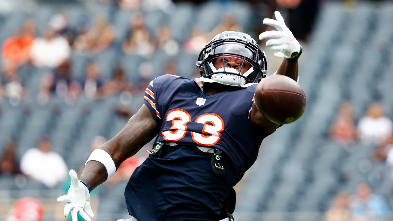 Bears' Jaylon Johnson Delivers ‘Peanut Punch,' Rookie Jaquan Brisker Recovers