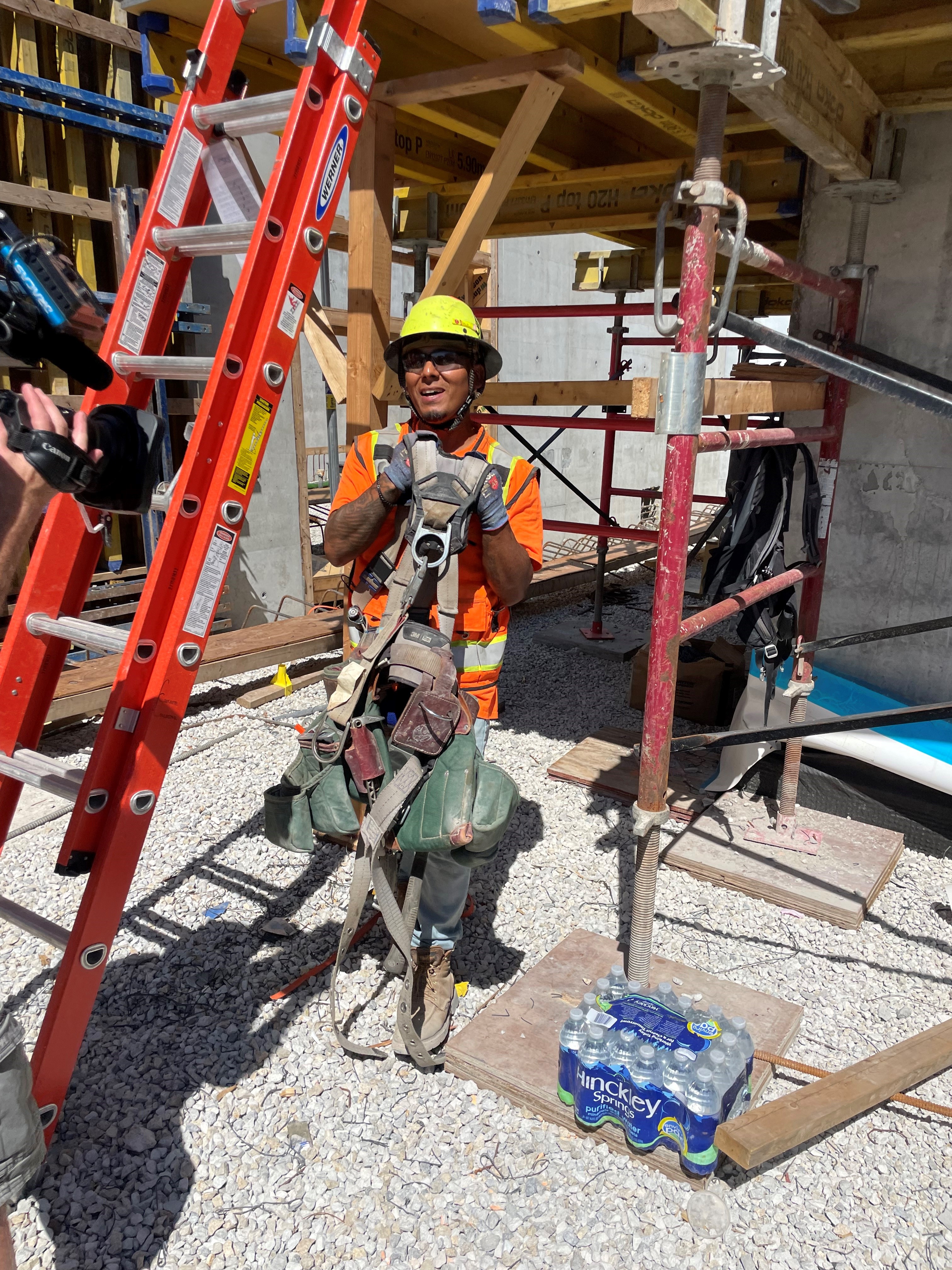 Program Helps Chicago Ex-Con Turn Life Around, Begin Career in Construction