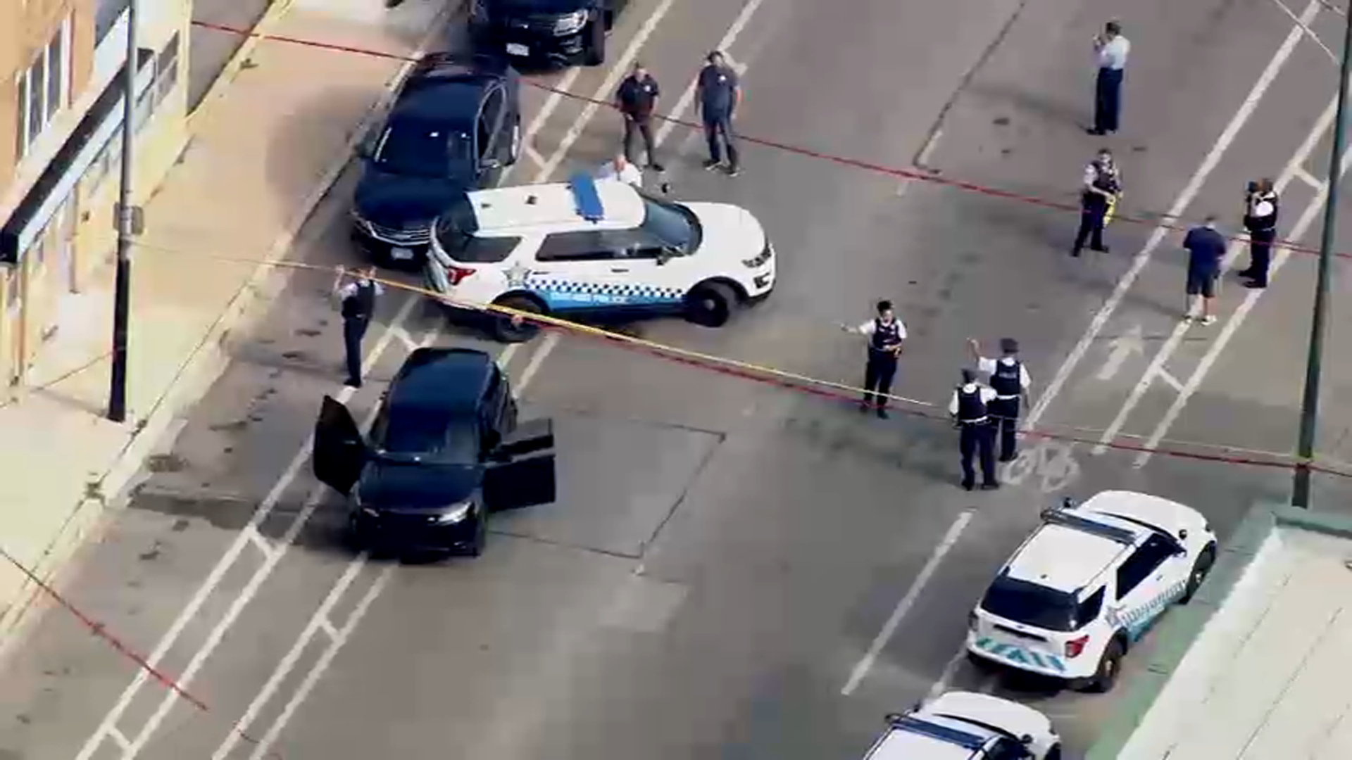 Aerial View: Off-Duty Chicago Officer Shot In Face, Heavy Police ...