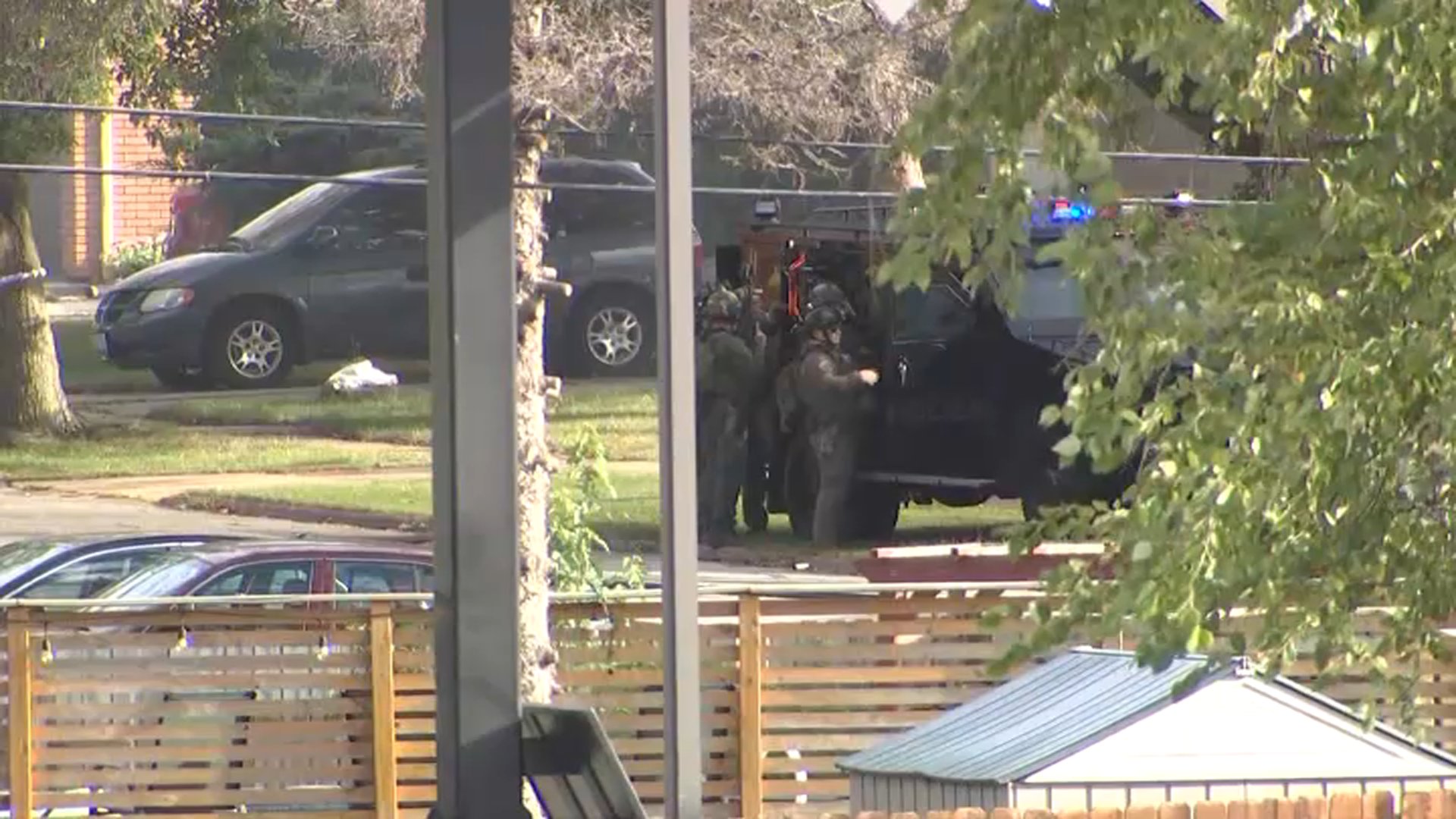 Oak Forest Police Respond to Barricade Situation, Fire at Home