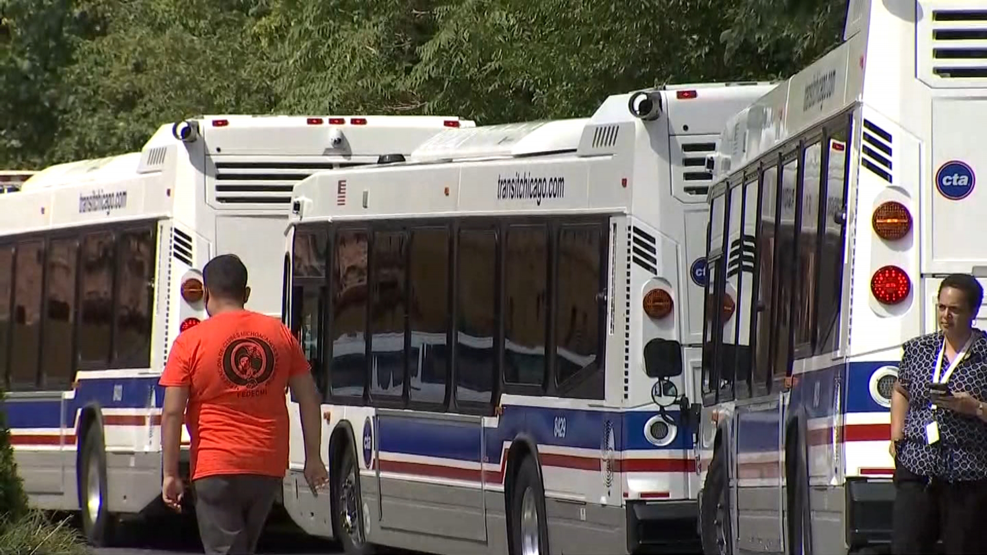 As More Migrants Arrive, Chicago Officials Blast Texas' ‘Lack of Cooperation'